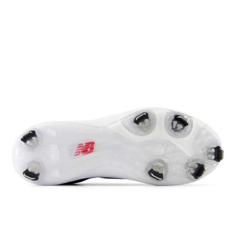 New Balance Women's FuelCell FUSE v4 Metal Fastpitch Softball Cleats - Black / Optic White - SMFUSEK4